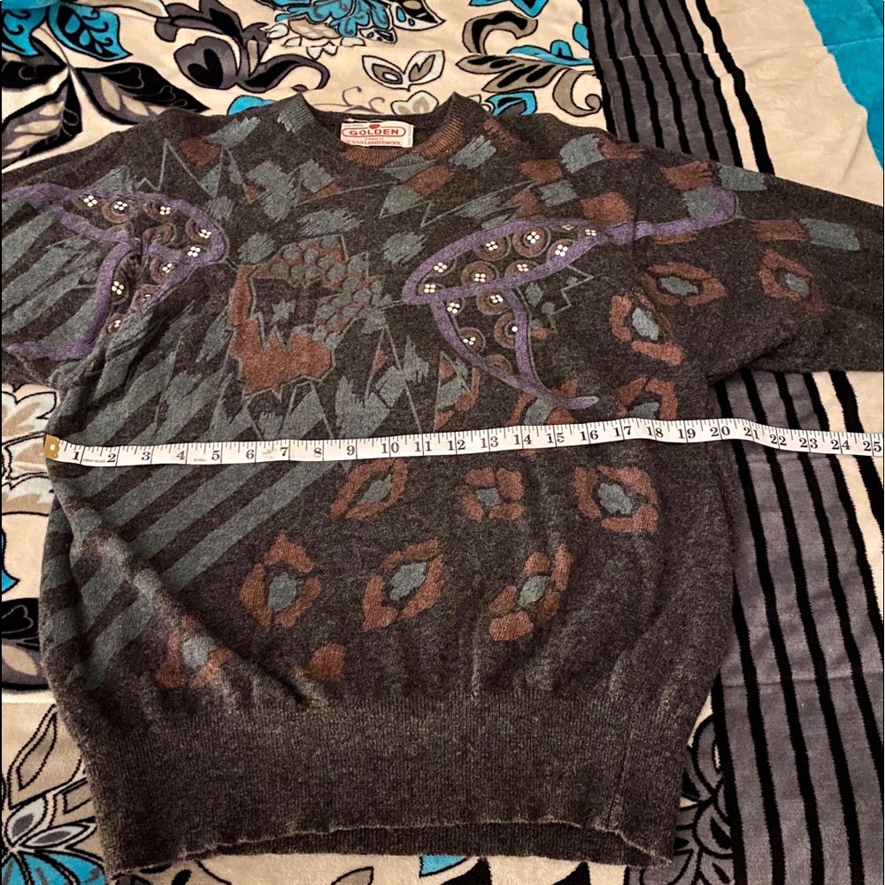 VINTAGE sweater⚠️2 for 30⚠️